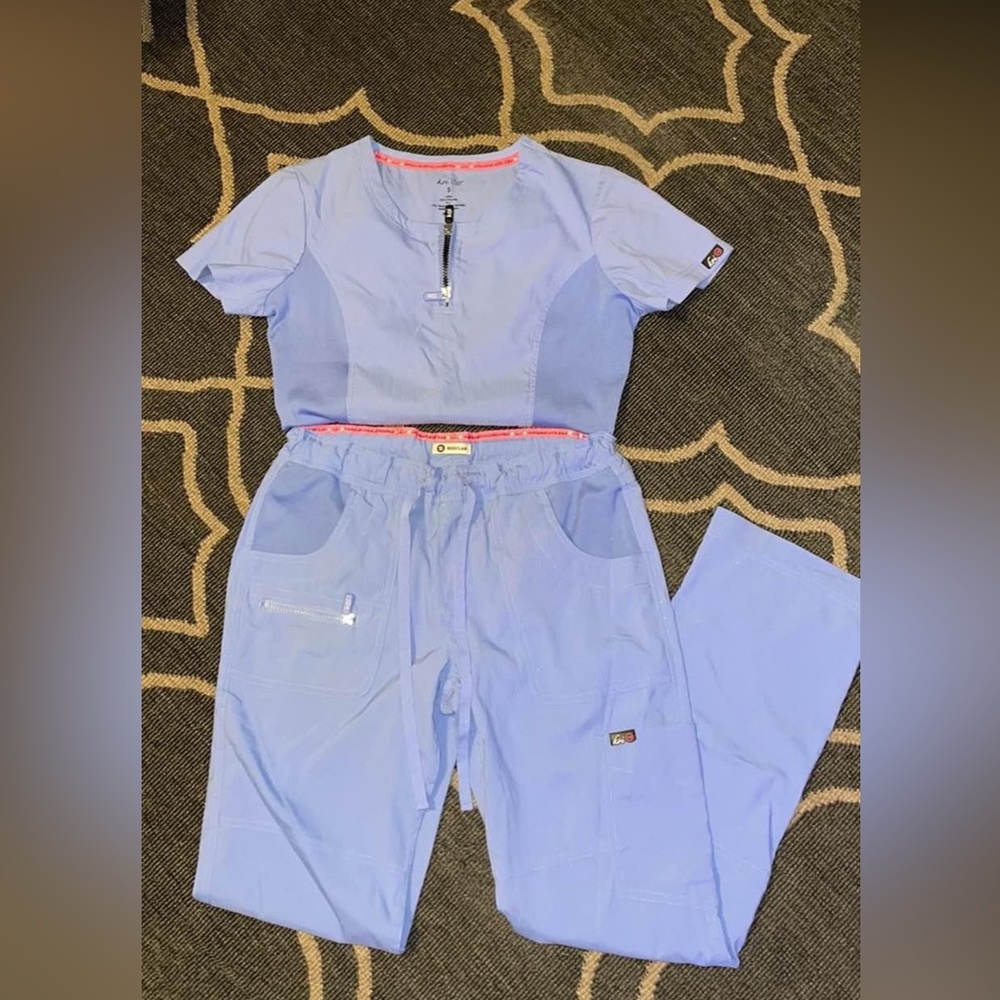 Koi lite scrubs